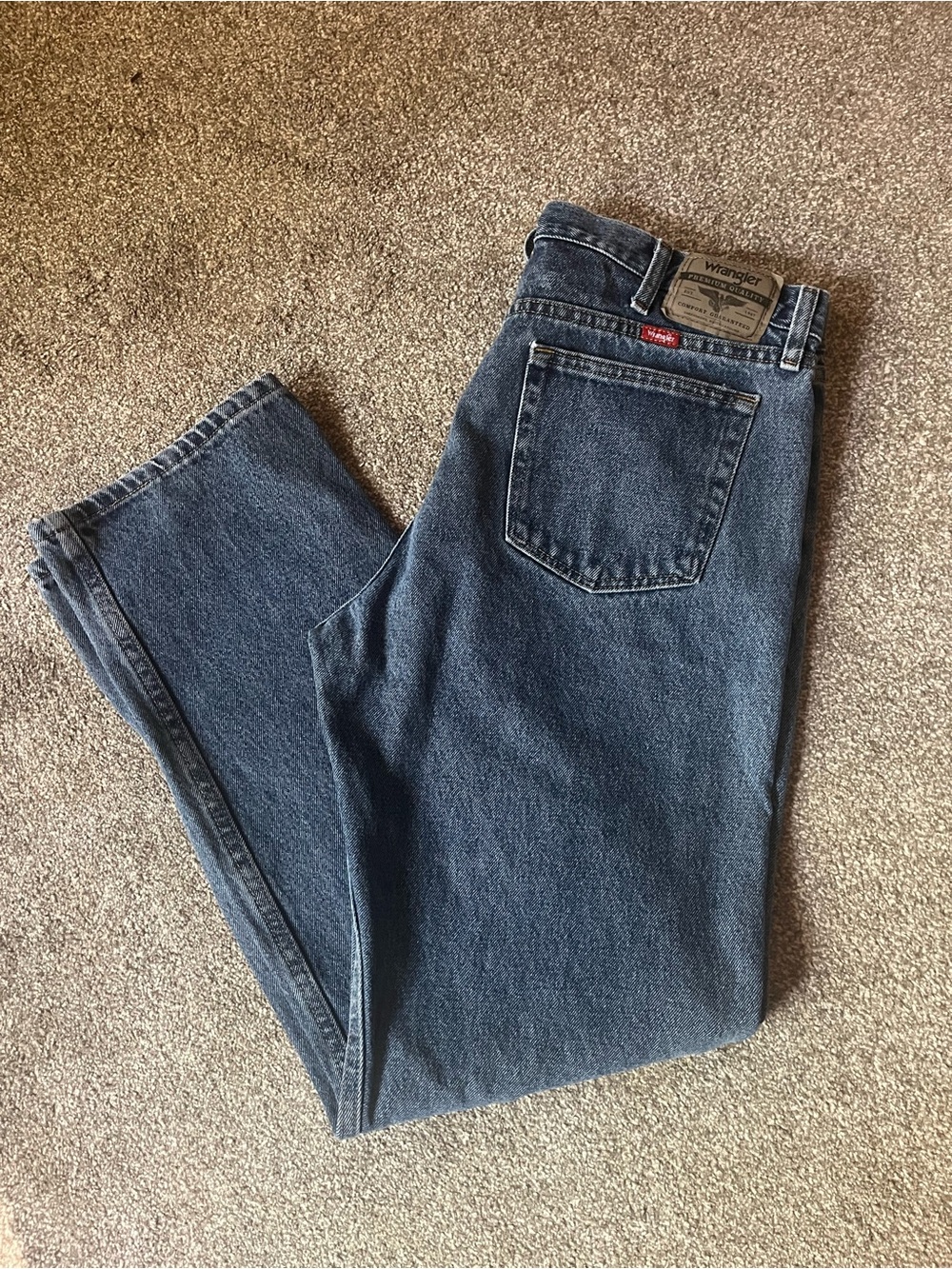 Wrangler Dark Blue Relaxed Fit Men's Jeans